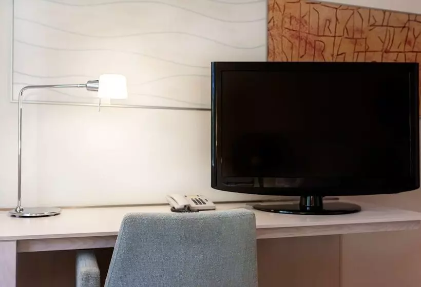 Standard-huone, Hilton Helsinki Kalastajatorppa
