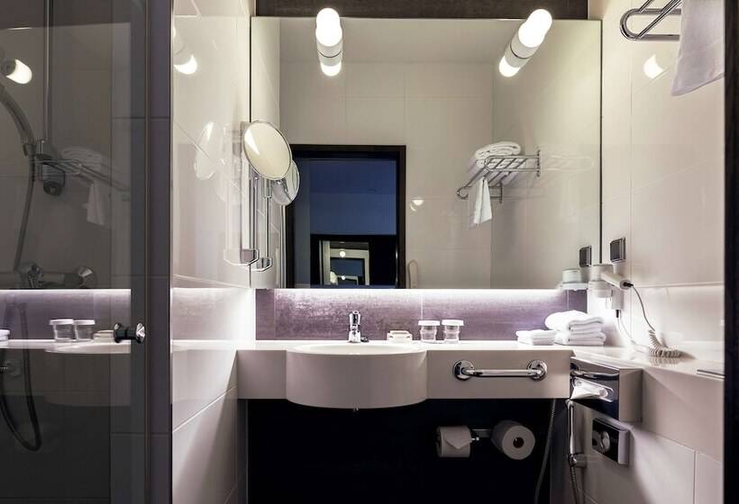 标准间, Hilton Helsinki Kalastajatorppa