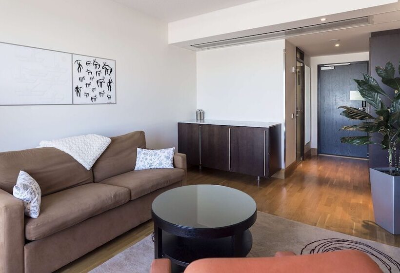 小型套房, Hilton Helsinki Kalastajatorppa