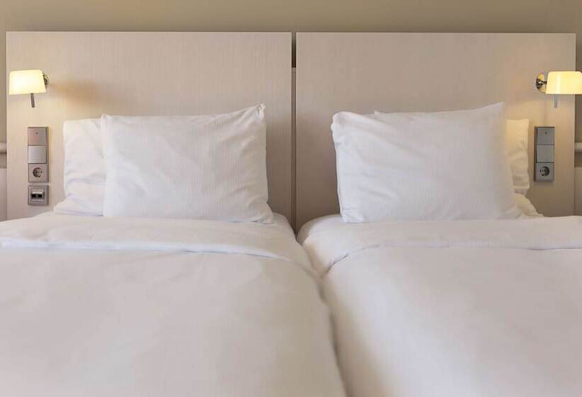 家庭间, Hilton Helsinki Kalastajatorppa