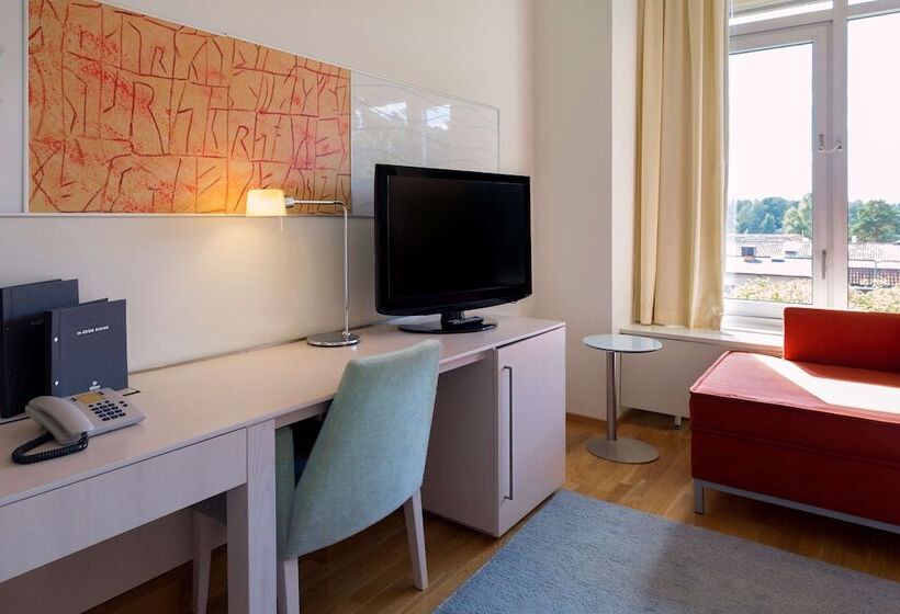 Семейный Номер, Hilton Helsinki Kalastajatorppa