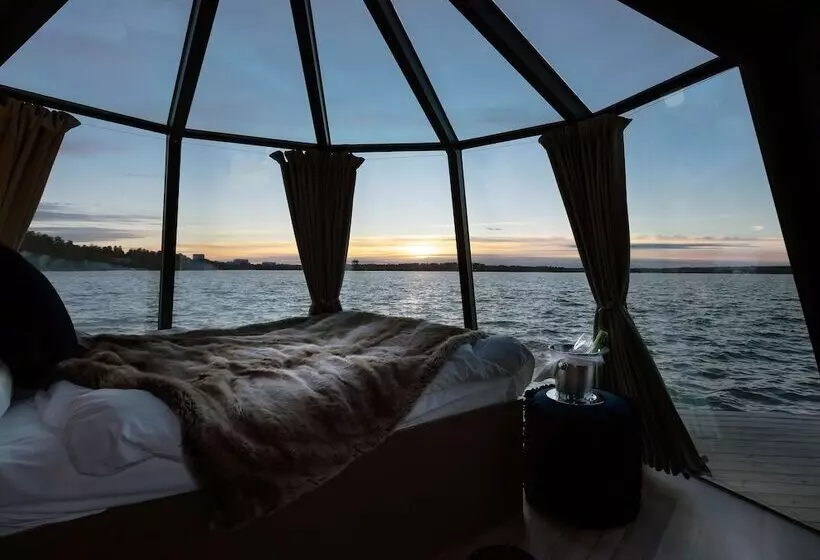 Deluxe-huone, Hilton Helsinki Kalastajatorppa