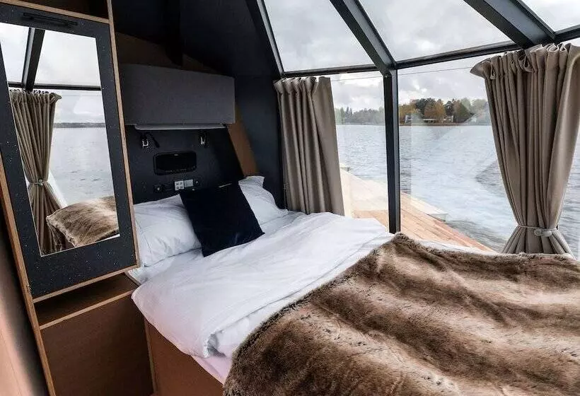 Deluxe-huone, Hilton Helsinki Kalastajatorppa
