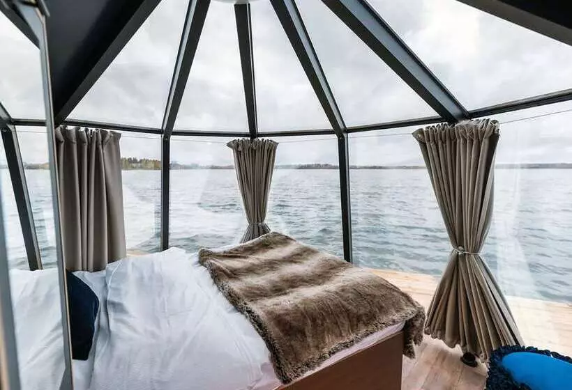 Deluxe-huone, Hilton Helsinki Kalastajatorppa