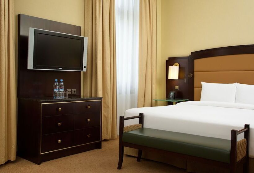 اتاق لوکس با تخت بزرگ, Hilton Moscow Leningradskaya