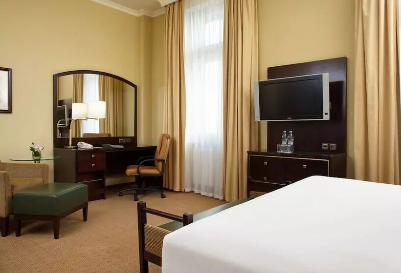 キングサイズベッドのデラックスルーム, Hilton Moscow Leningradskaya