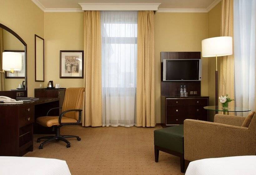 اتاق اجرایی, Hilton Moscow Leningradskaya