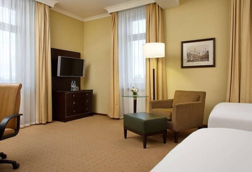 اتاق اجرایی, Hilton Moscow Leningradskaya