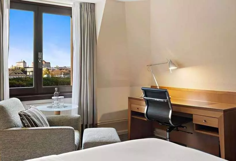 エクゼクティブルーム, Hilton Moscow Leningradskaya