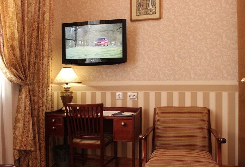 اتاق اکونومی یک تخته, Intourist