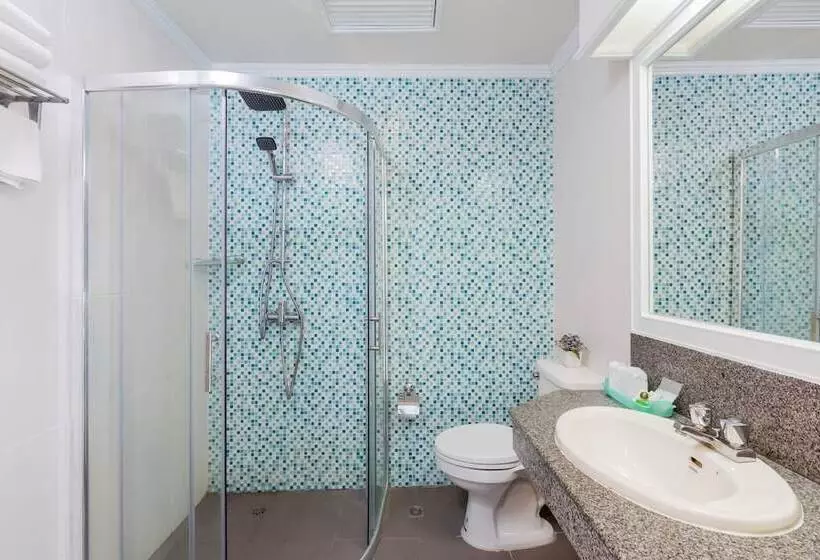 اتاق استاندارد سه نفره, Krabi Royal