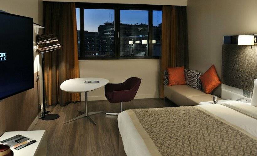 带城市景观的高级房间, Pullman Dakar Teranga