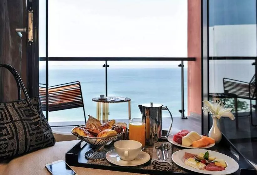 اتاق لوکس با تخت بزرگ, Pullman Dakar Teranga