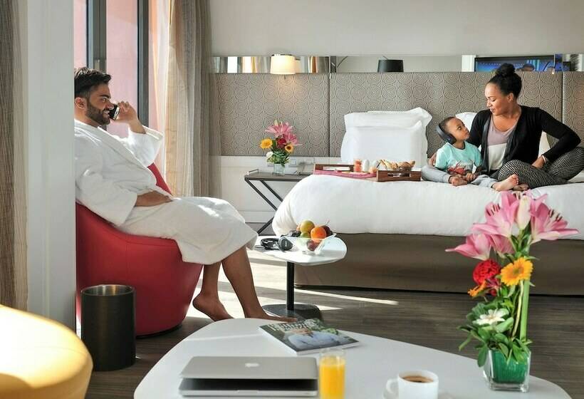 小型套房带海景, Pullman Dakar Teranga