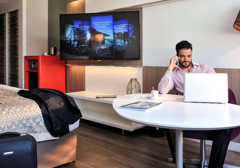 带城市景观的高级房间, Pullman Dakar Teranga