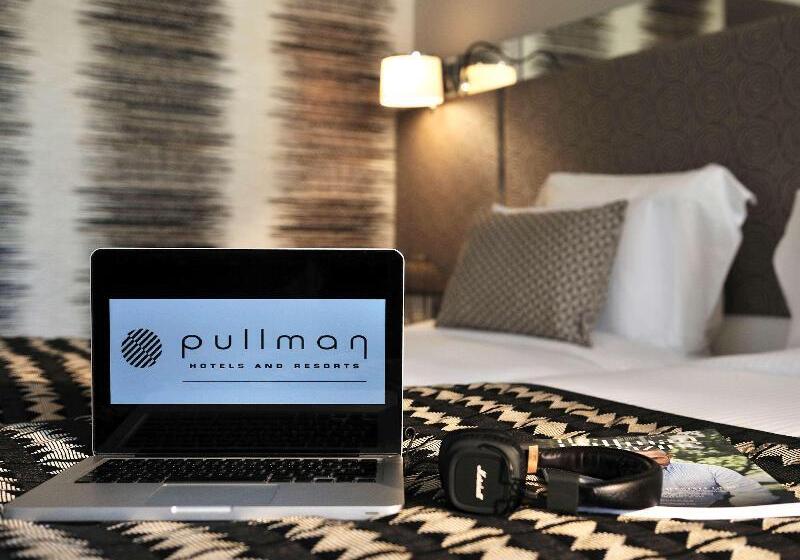 带城市景观的高级房间, Pullman Dakar Teranga