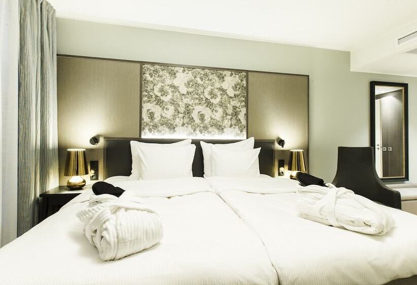 Полулюкс, Quality Hotel Sveitsi