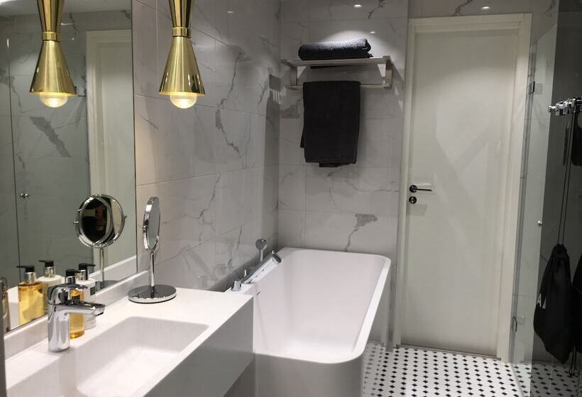 Полулюкс, Quality Hotel Sveitsi