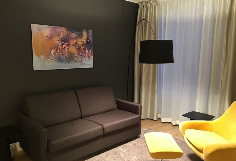 Люкс, Quality Hotel Sveitsi