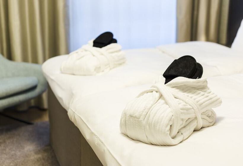 Люкс, Quality Hotel Sveitsi