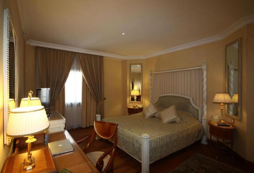 סוויטת ג'וניור נוף לעיר, The Oberoi Madina المدينة أوبروي