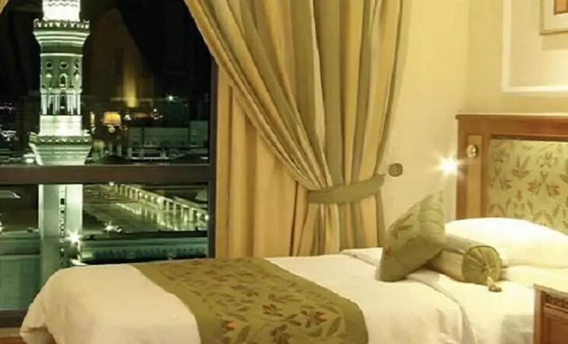 استودیو استاندارد با چشم‌انداز, The Oberoi Madina المدينة أوبروي