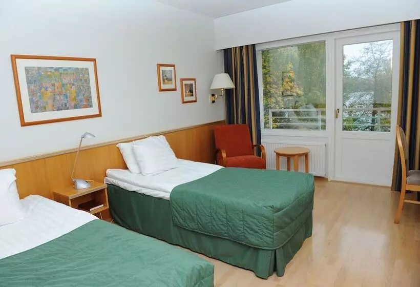 Standard-huone, Waltikka