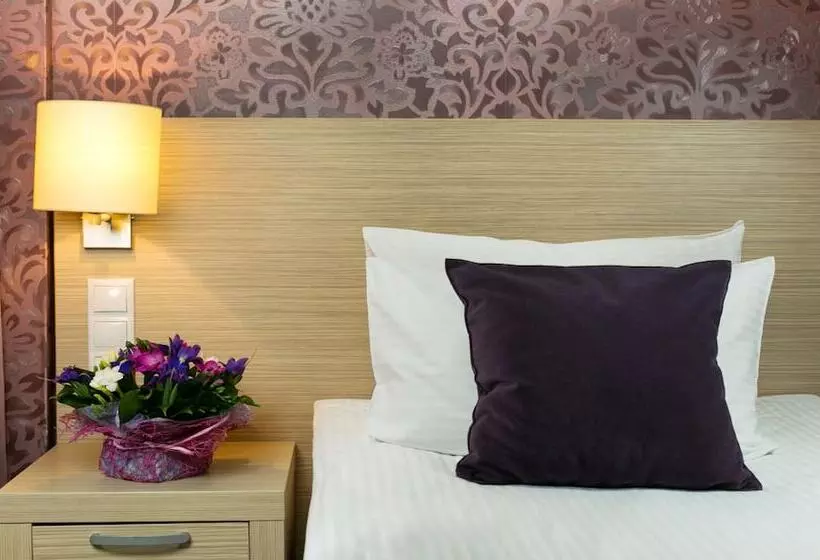 اتاق استاندارد, Grand Hotel Zhemchuzhina