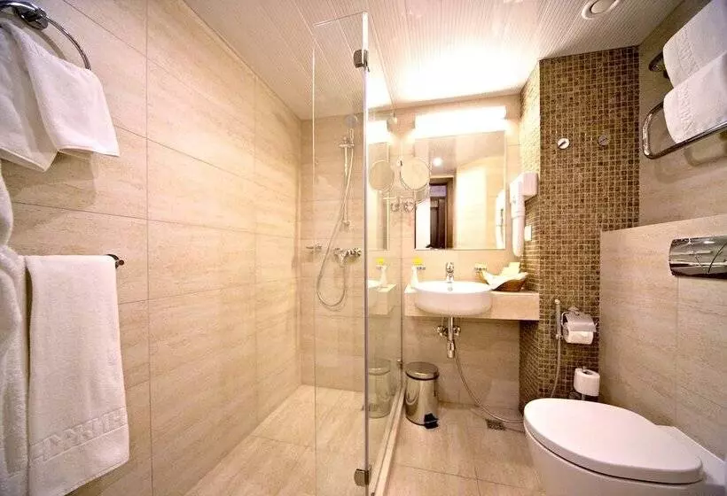 اتاق پرمیوم, Grand Hotel Zhemchuzhina