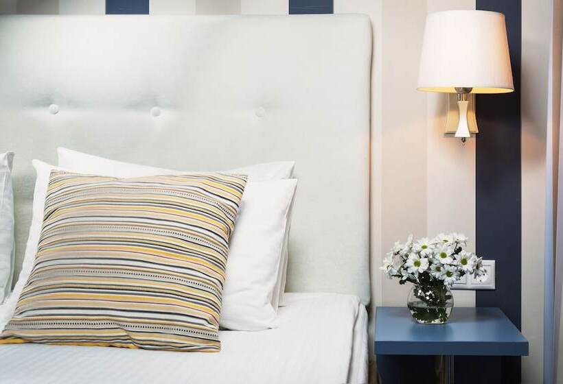 اتاق پرمیوم, Grand Hotel Zhemchuzhina