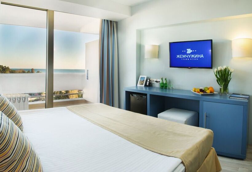 اتاق پرمیوم, Grand Hotel Zhemchuzhina