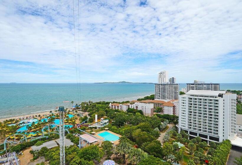 سوییت جونیور, Pattaya Park Beach Resort