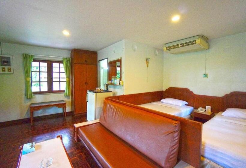 بانگلوی استاندارد, Pattaya Park Beach Resort