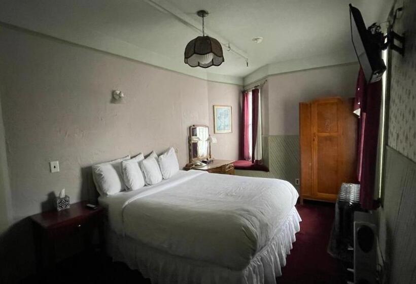 غرفة إقتصادية حمام مشترك, Alaskan Hotel And Bar