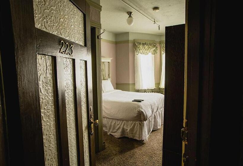 Номер Стандарт, Alaskan Hotel And Bar