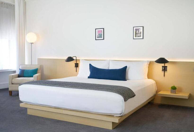 身障者適用キングサイズベッドルーム, Ambassador Chicago, Part Of Jdv By Hyatt