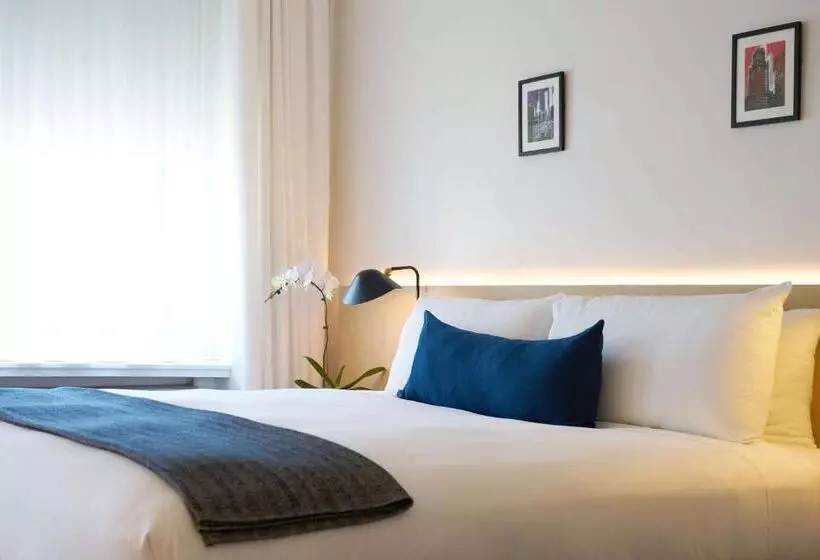 اتاق استاندارد با تخت بزرگ, The Chicago Hotel Collection Ambassador Gold Coast