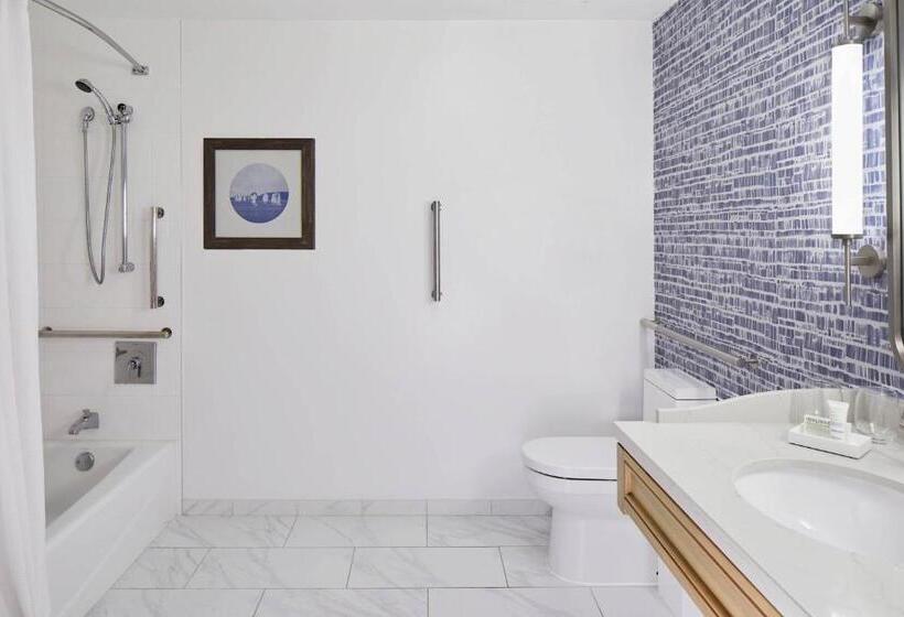 キングサイズベッドのスタンダードルーム, Annapolis Waterfront Hotel, Autograph Collection