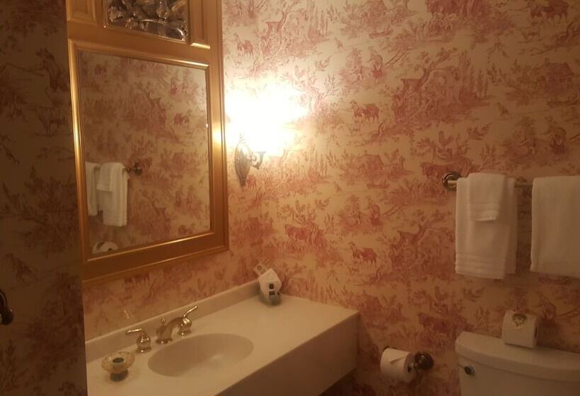 标准间, Ballastone Inn