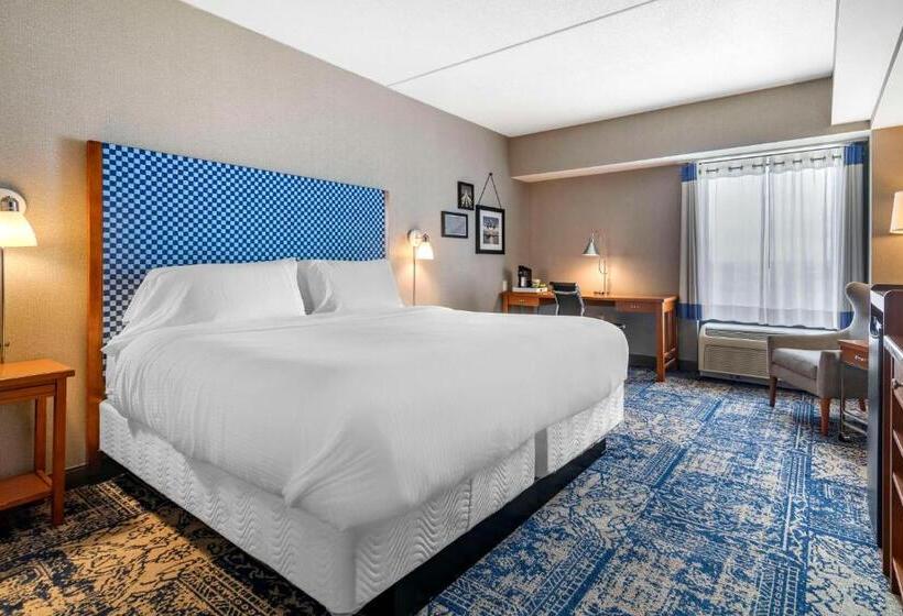 غرفة قياسية سرير كينج لذوى الإحتياجات الخاصة, Bangor Aviator Hotel Bw Premier Collection