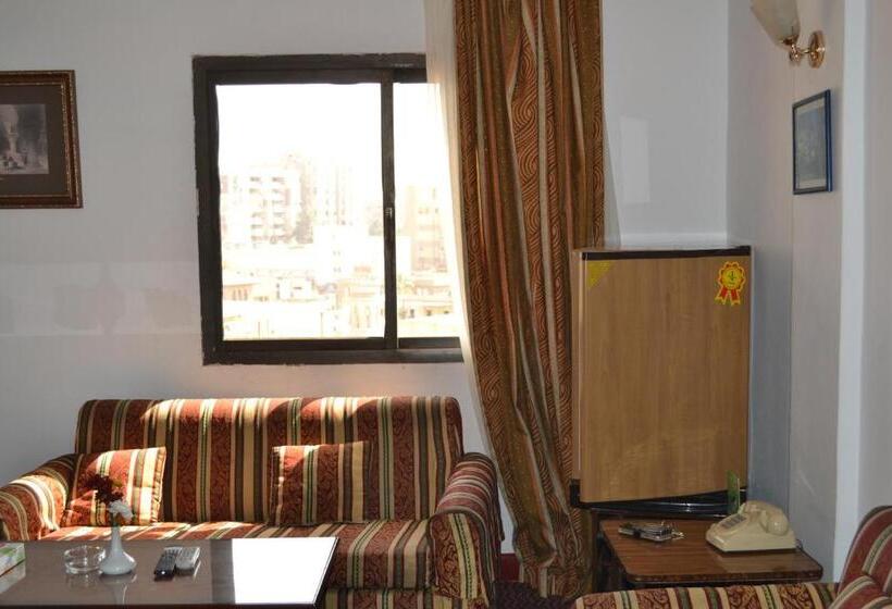 سوییت, Beirut Hotel Cairo