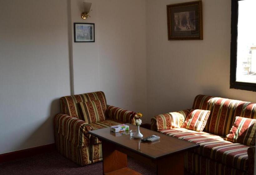 سوییت, Beirut Hotel Cairo