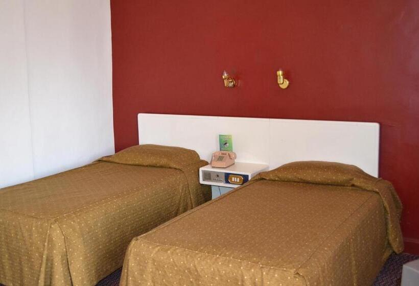 سوییت, Beirut Hotel Cairo