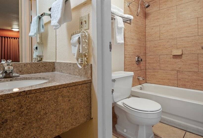 스탠다드 룸 더블 침대 2개, Best Western Tulsa Airport