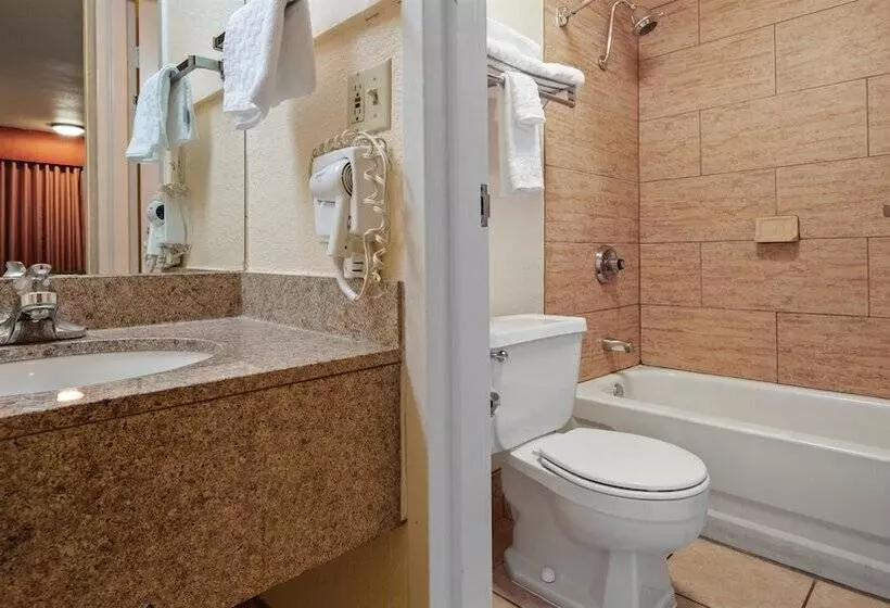 اتاق استاندارد با 2 تخت دوبل, Best Western Tulsa Airport