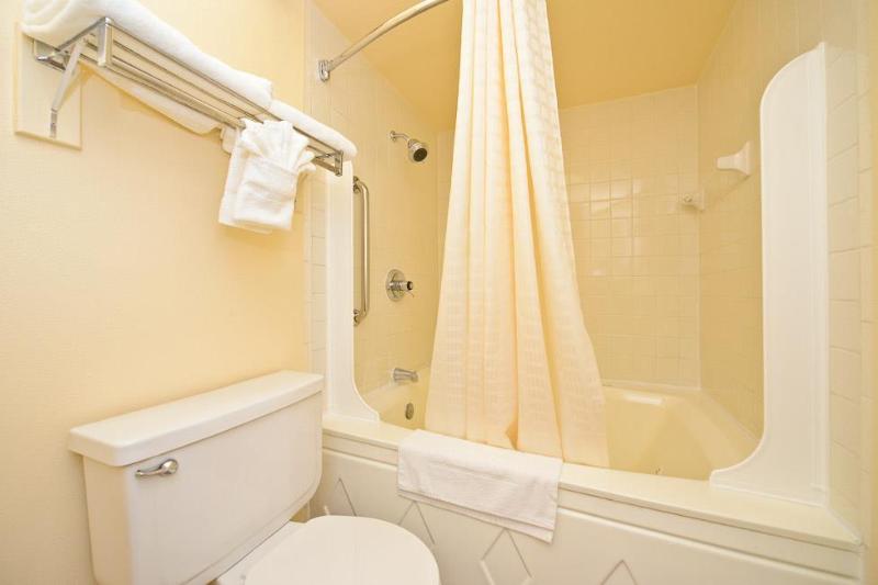 스위트 킹사이즈 침대, Best Western Tulsa Airport