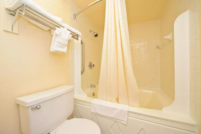 سوئیت با تخت بزرگ, Best Western Tulsa Airport