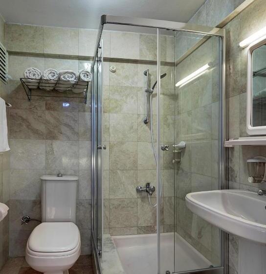 패밀리 룸, Billurcu