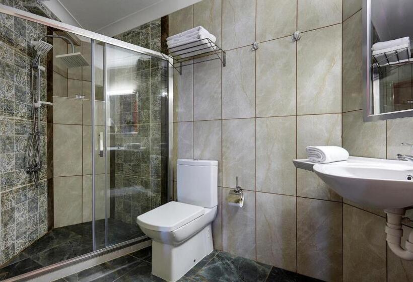 스탠다드 트리플 룸, Billurcu