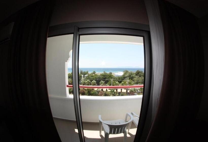 수피리어 트리플룸 바다 전망, Billurcu